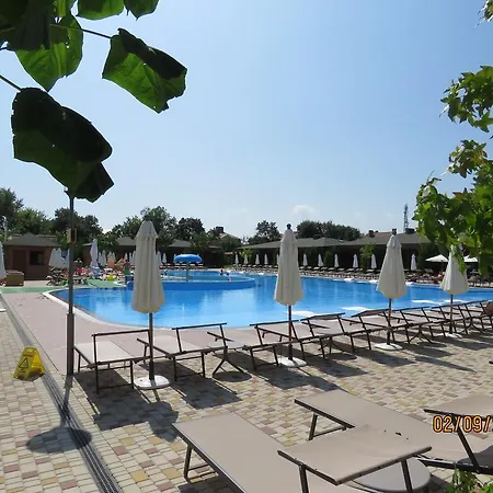 Tatil parkı Kompleks Otdykha Elki-palki 3*