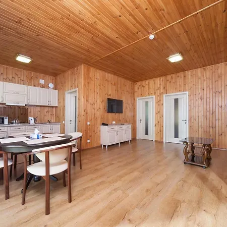 Kompleks Otdykha Elki-palki Holiday park 3*