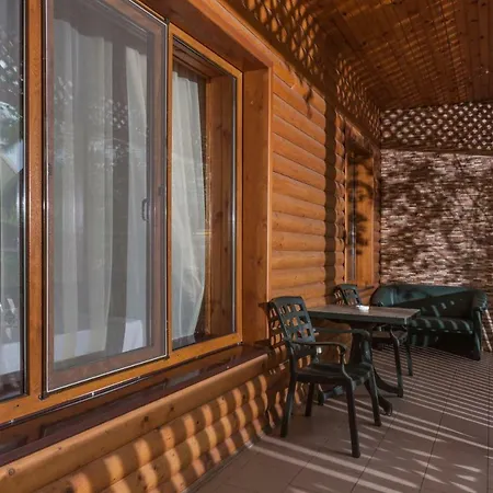 Tatil parkı Kompleks Otdykha Elki-palki 3*
