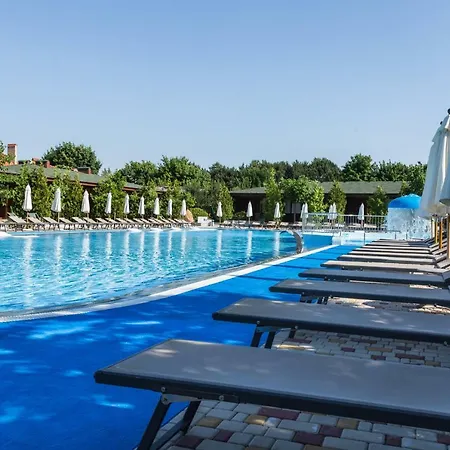 Kompleks Otdykha Elki-palki Tatil parkı