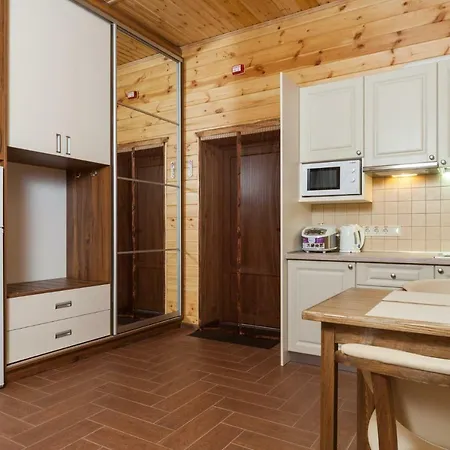 Tatil parkı Kompleks Otdykha Elki-palki Odessa